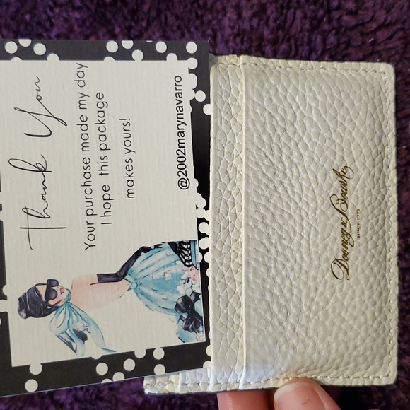 💥 SOLD 🚫 Dooney & Bourke card wallet, cream colored- - Picture 8 of 8